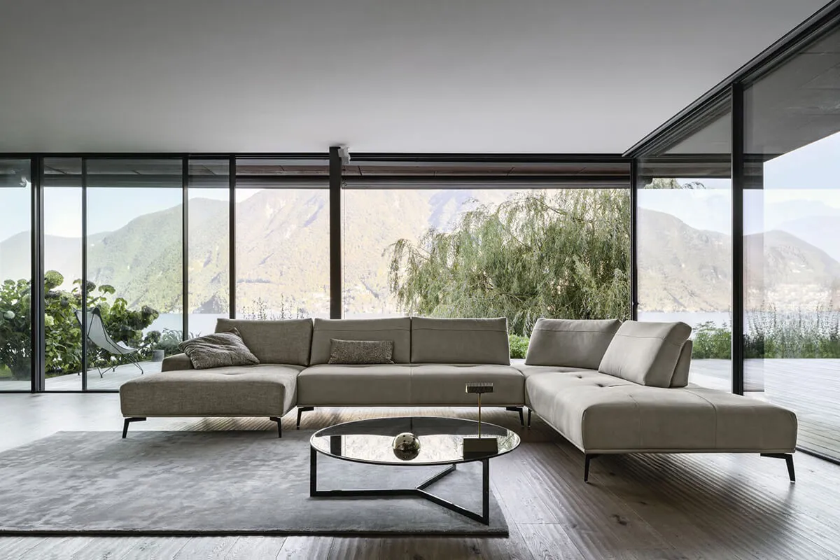 stagedsectional_EGEO